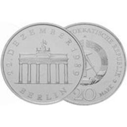 DDR 1990 10 Mark Brandenburger Tor (CuNi)
